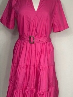 Who What Wear Fuchsia Tiered V-Neck Belted Midi Dress